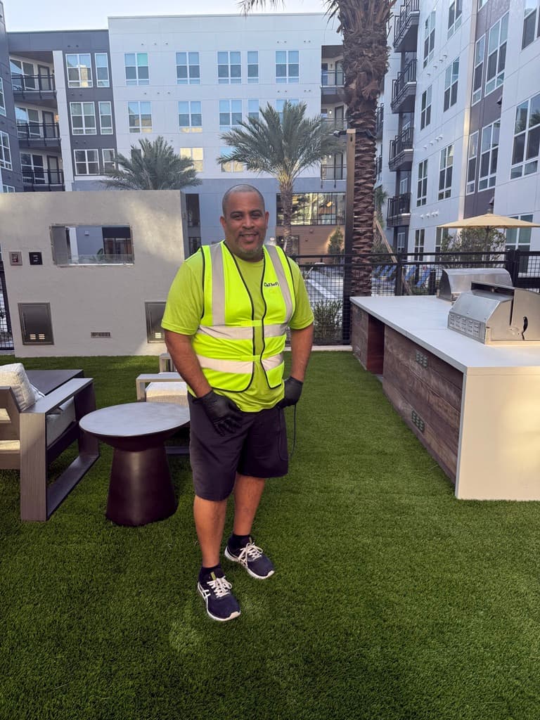 Professional valet trash collection service