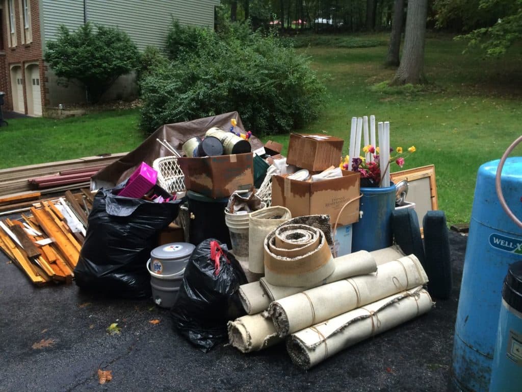 Professional junk removal hauling service